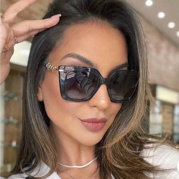 Salvatore Ferragamo SF1041S-001 Sunglasses 51mm 100% Authentic main image 9